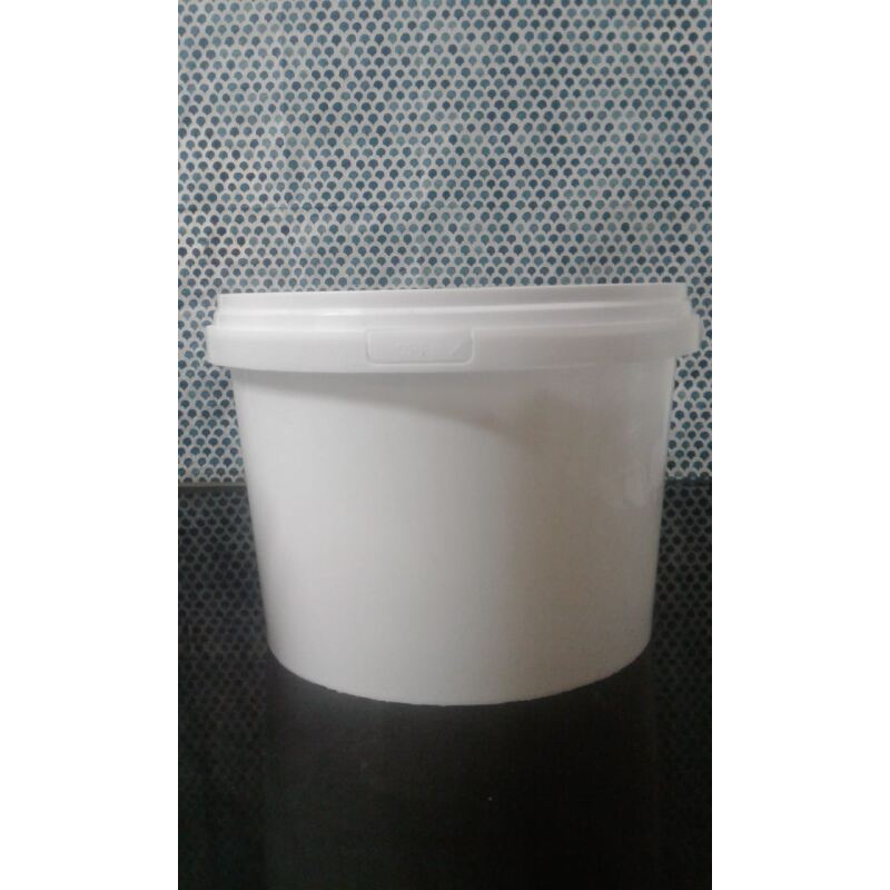 Buckets -white with Lid 5 Lt*